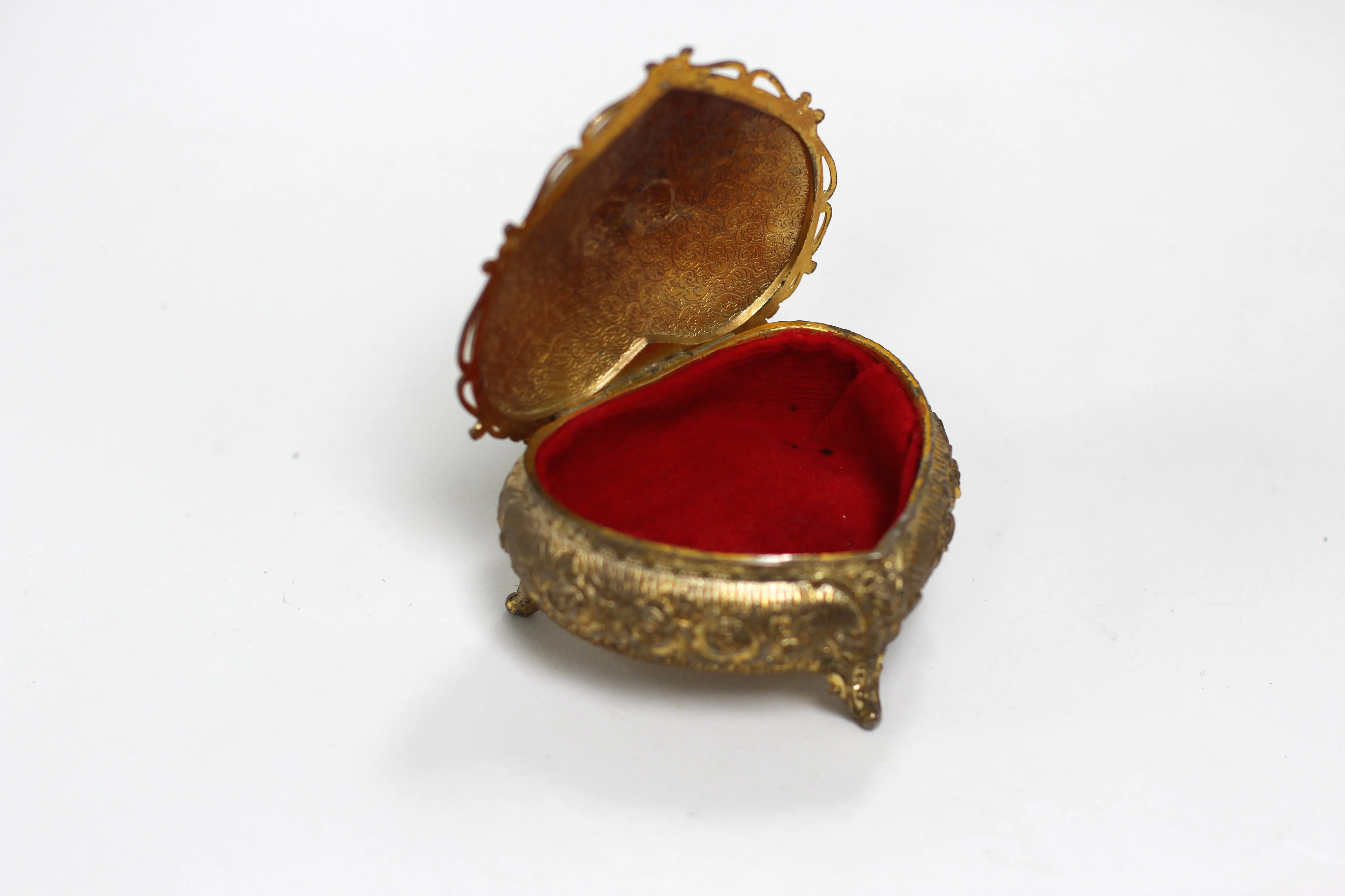 Antique Heart Shaped Gold White Jewelry Box