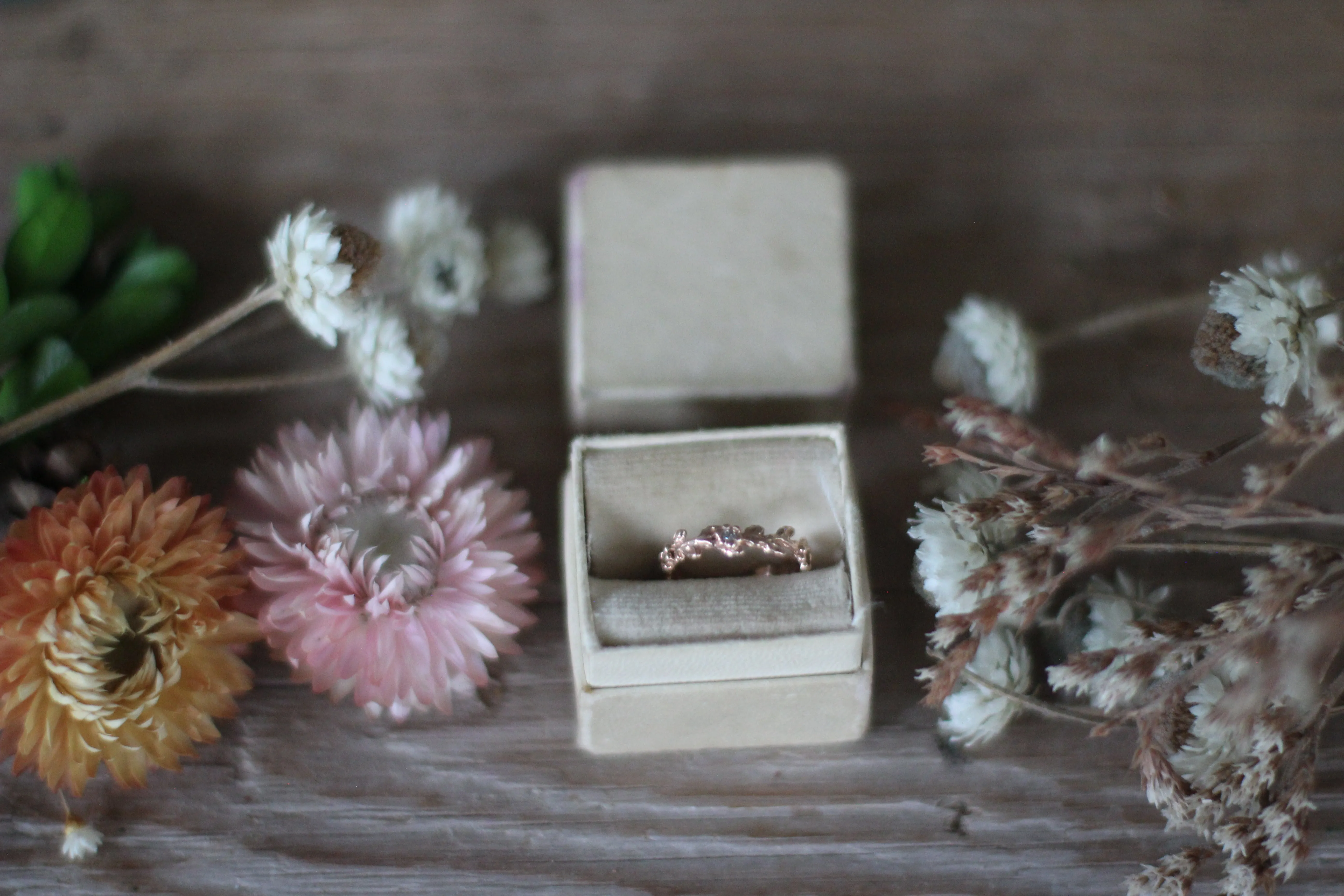 Antique Rustic Cream Cardboard Ring Box