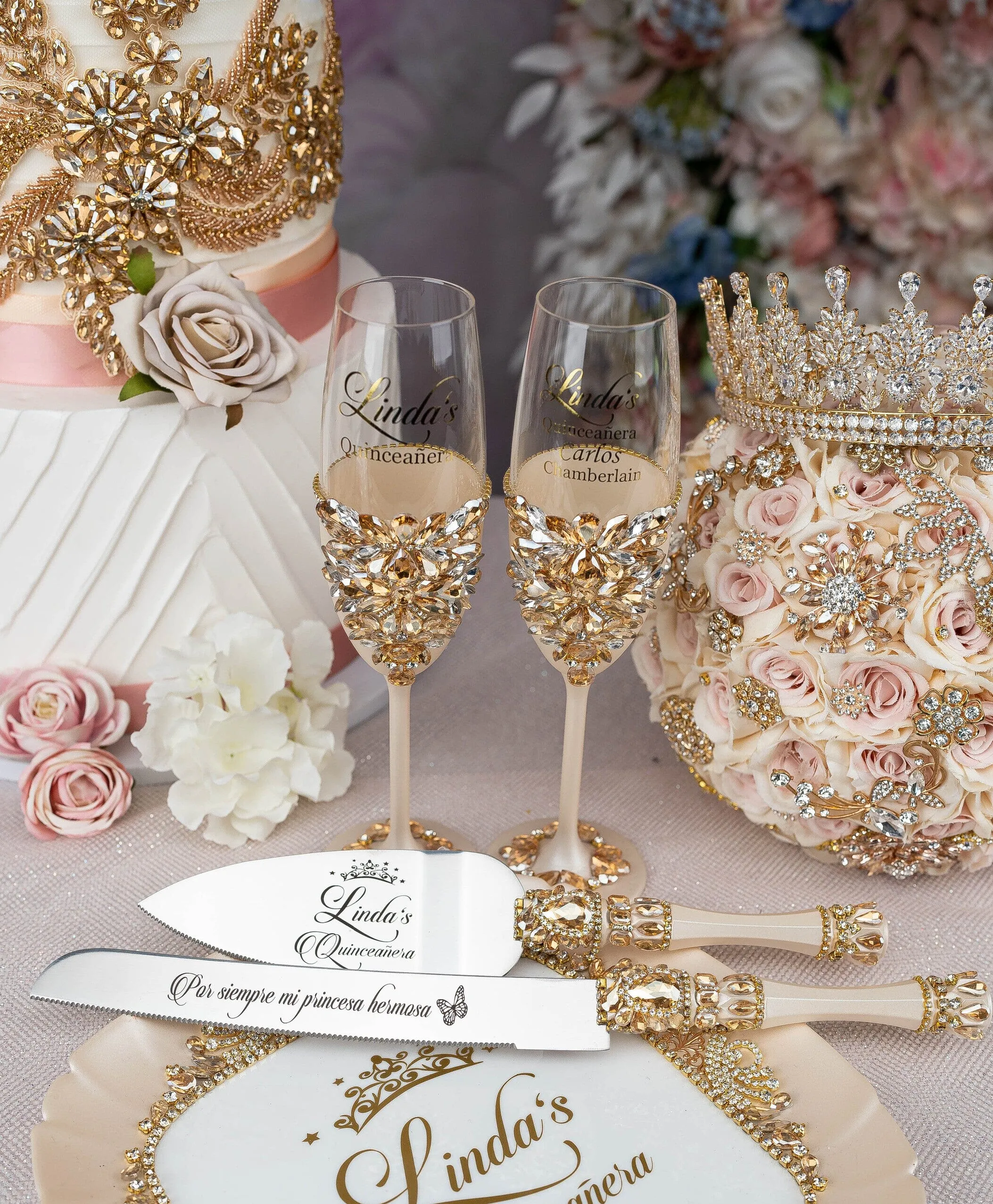 Gold quinceanera cake knife set with 2 glasses