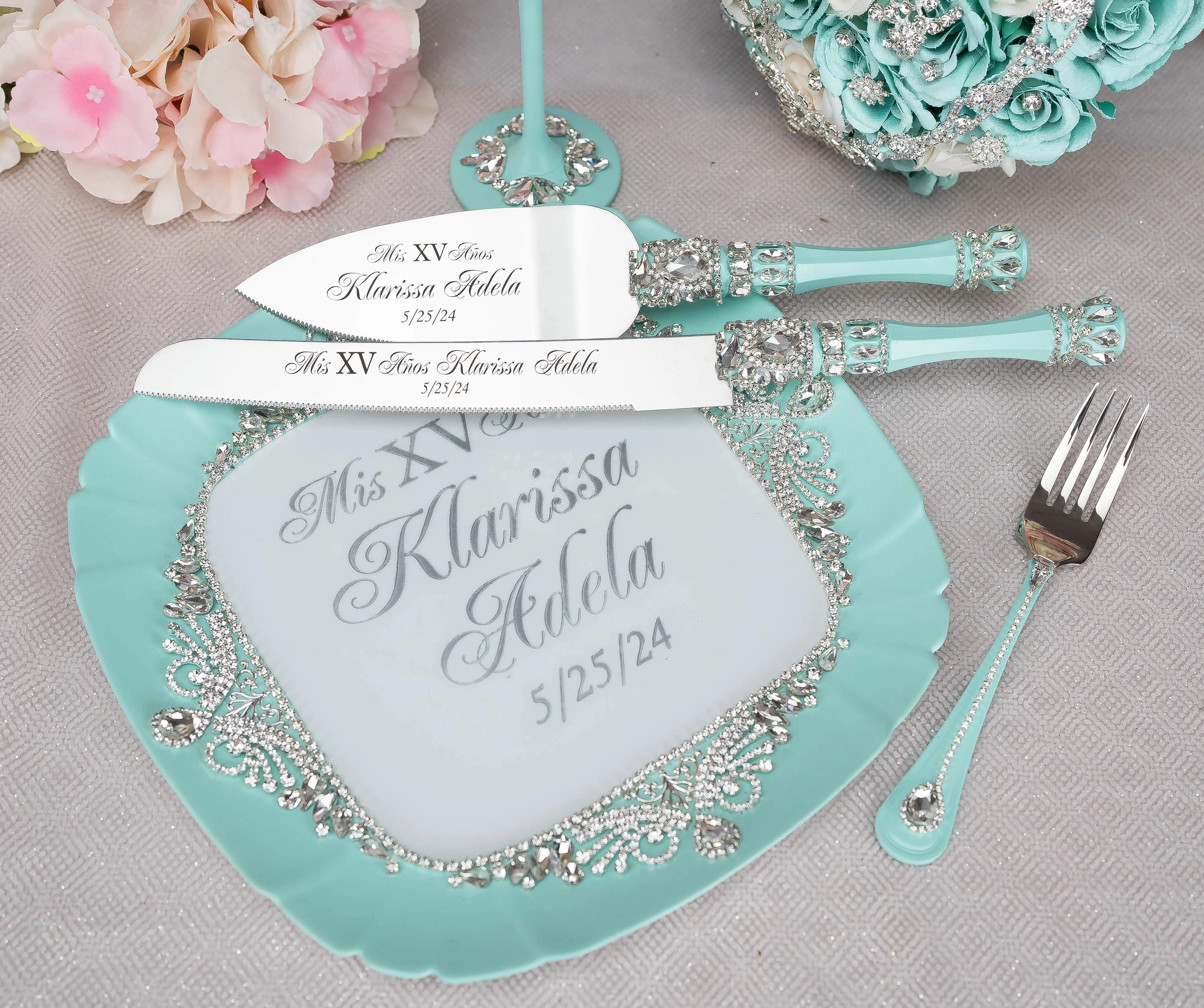 Mint quinceanera cake knife set with 2 glasses