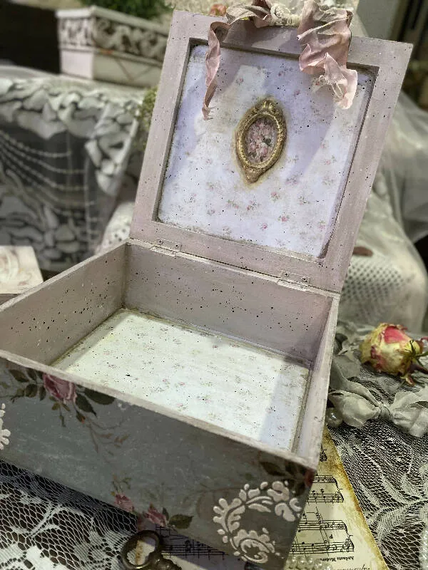 Shabby Chic Hm Handmade Vintage Jewelry Box