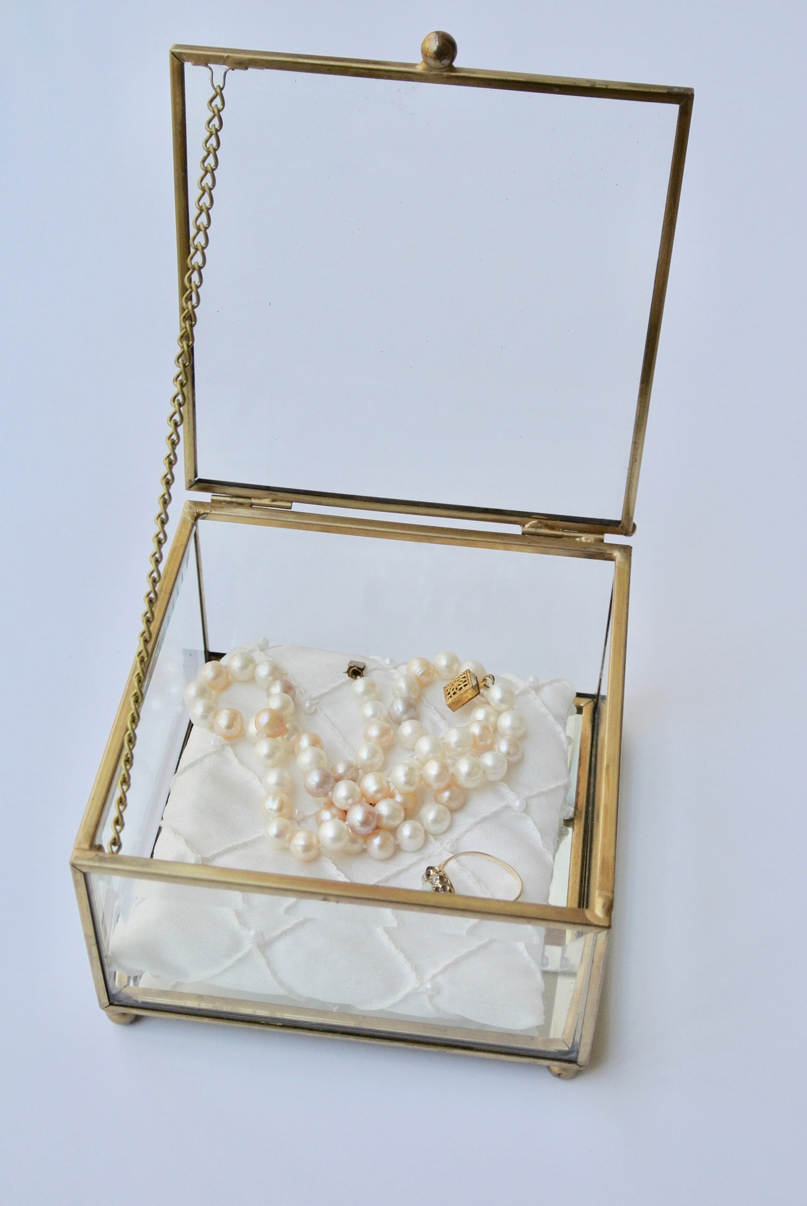 Take A Peak Jewelry Box (medium)