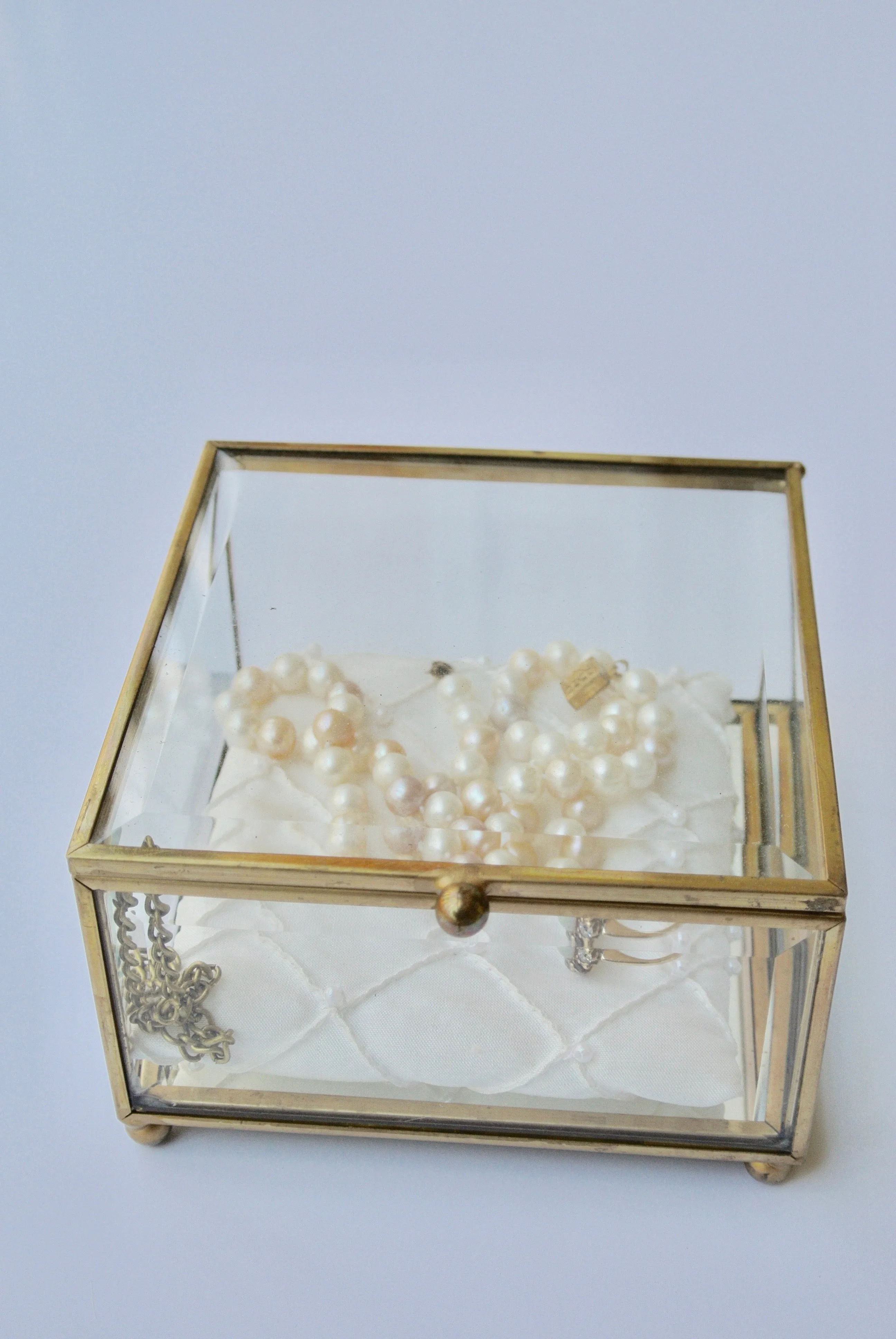 Take A Peak Jewelry Box (medium)