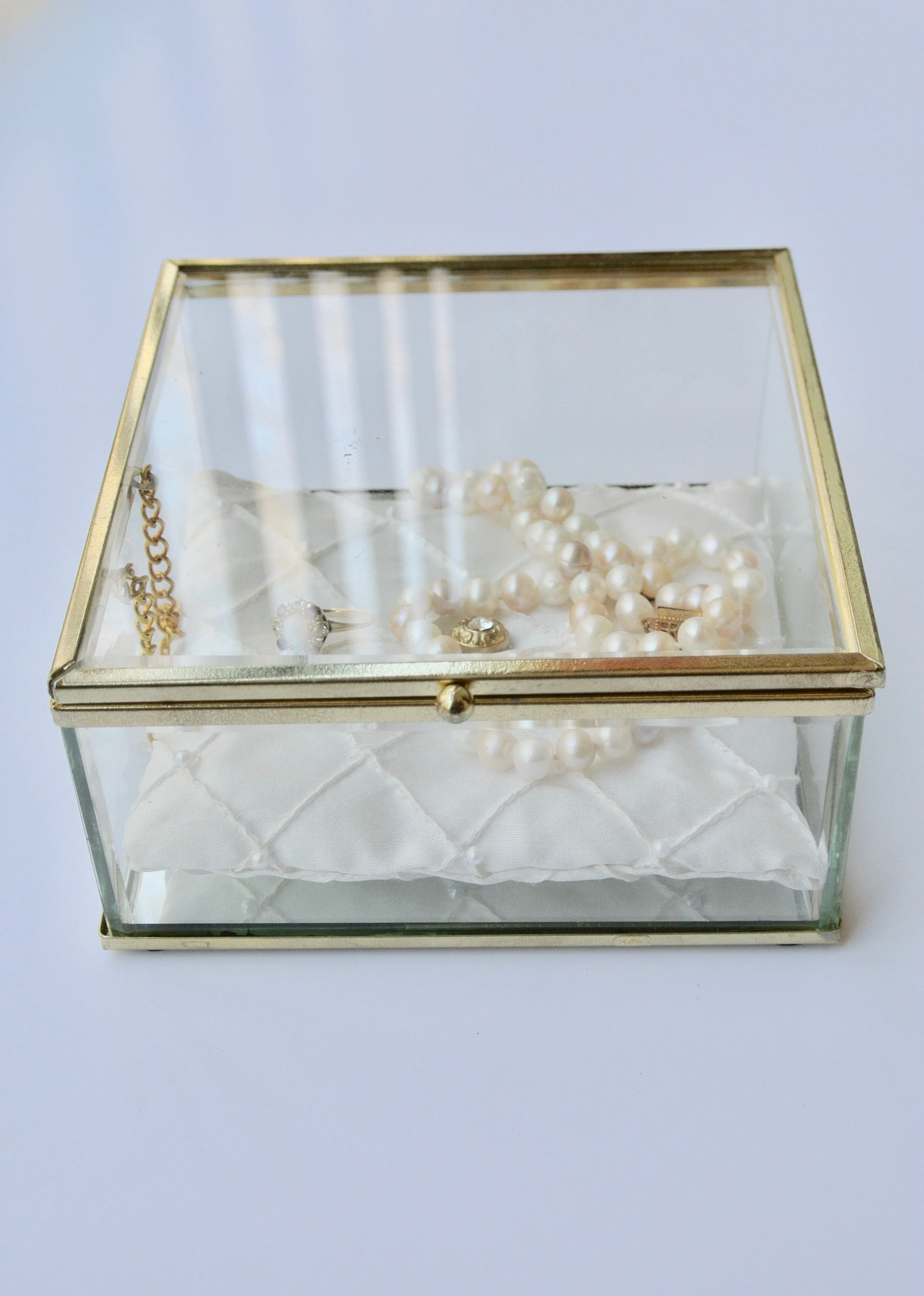 Take A Peak Jewelry Box (medium)