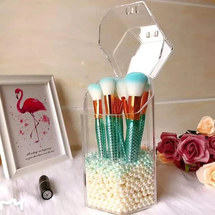 Transparent brush holder with pearls